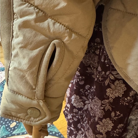 Women's Quilted Jacket - Tan - Picture 6 of 9